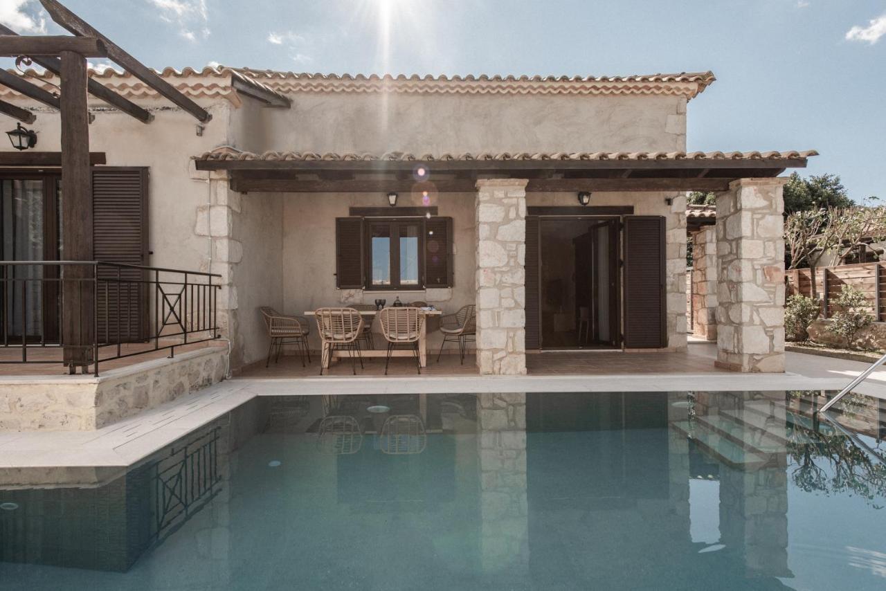 Viatzo Villas - Eclectic Villas With Heated Saltwater Pools Mouzákion 외부 사진