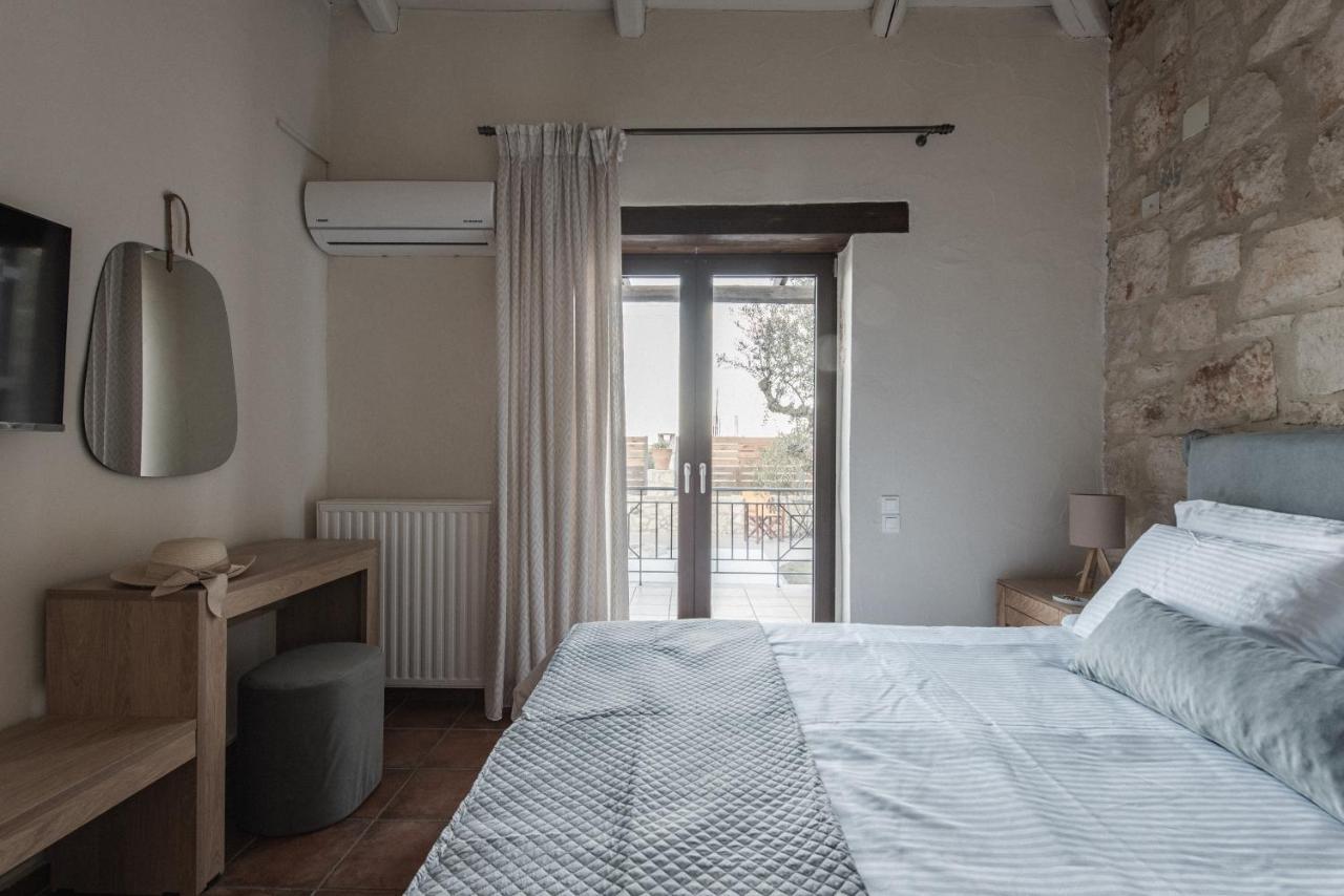 Viatzo Villas - Eclectic Villas With Heated Saltwater Pools Mouzákion 외부 사진