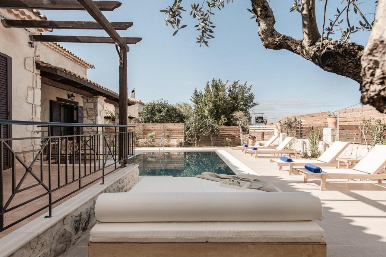 Viatzo Villas - Eclectic Villas With Heated Saltwater Pools Mouzákion 외부 사진